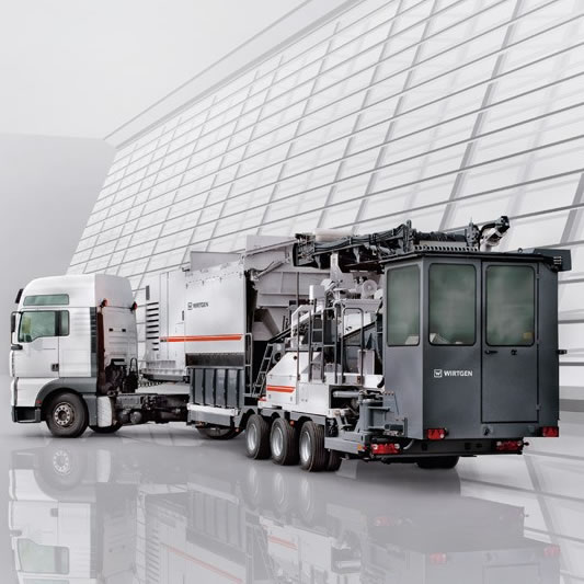 移動(dòng)式廠拌冷再生設(shè)備KMA 220